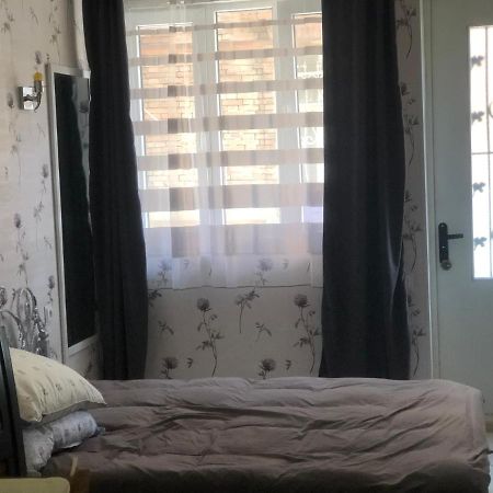 Appartment In Old Tbs, Near Holy Trinity Cathedral تبليسي المظهر الخارجي الصورة