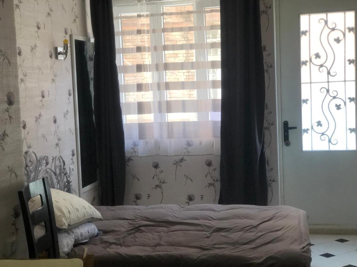 Appartment In Old Tbs, Near Holy Trinity Cathedral تبليسي المظهر الخارجي الصورة